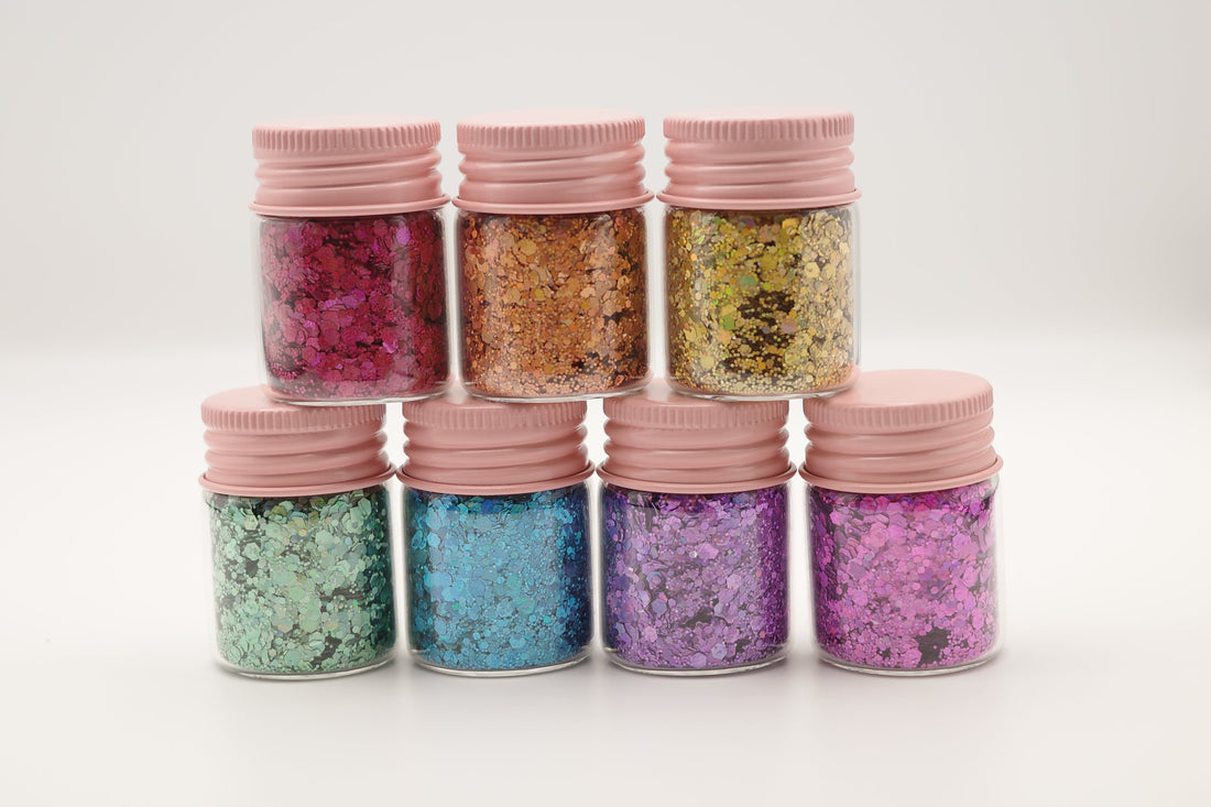 SPARKLE & PLAY: 4 GLITTERY ACTIVITIES TO DO WITH KIDS