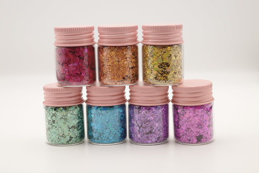 SPARKLE & PLAY: 4 GLITTERY ACTIVITIES TO DO WITH KIDS